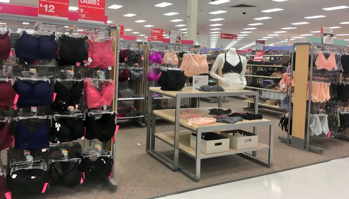 styleatCLEwest's tweet photo. Outfitting In intimates today 💁🏼‍♀️ #2226 #TargetRun https://t.co/qfz51VttMP