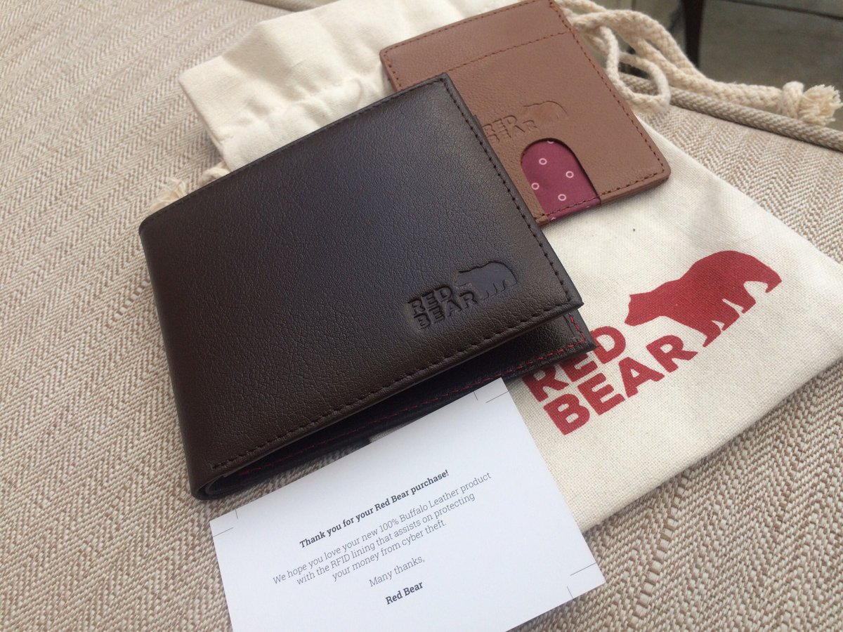 RedhillsAnnie's tweet image. Ladies, A special discount code - BEARLOVE14 Buy your #Valentine one of these @redbearleather special  gift sets (Wallet &amp;amp; Card Holder) with #anticybertheft #rifd #lining for £34.99 + Free Shipping 
#cybersecure #quality #designedinWales @startupBritain 
redbearleather.co.uk/collections/all