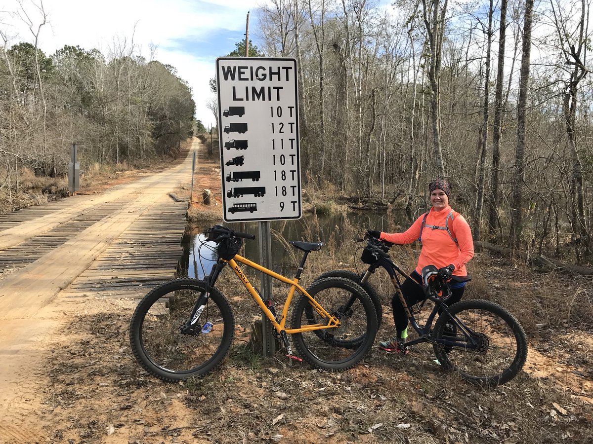 BikeMidFat's tweet photo. An awesome day of local exploring my with my wife. #surly #karatemonkey #kona #bighonzo #midfat #plus https://t.co/KbSOwjWQpY