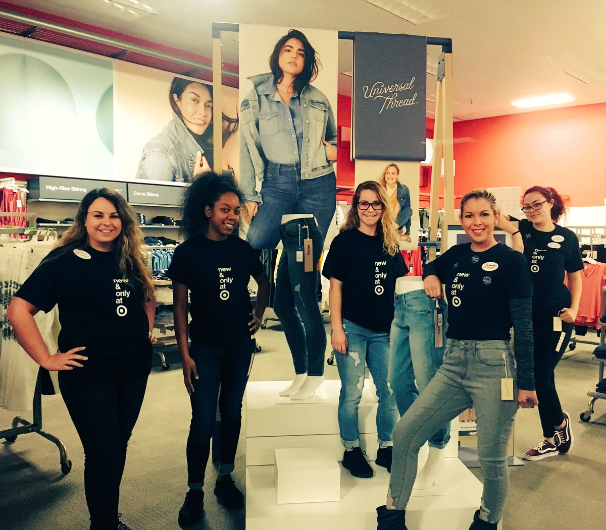 smanthaking's tweet photo. Universal thread @target! #G295Perfectfit @ktmhill01 @tracyacurry1 @BergFburdi @tgtjen https://t.co/hqVYItGnZY