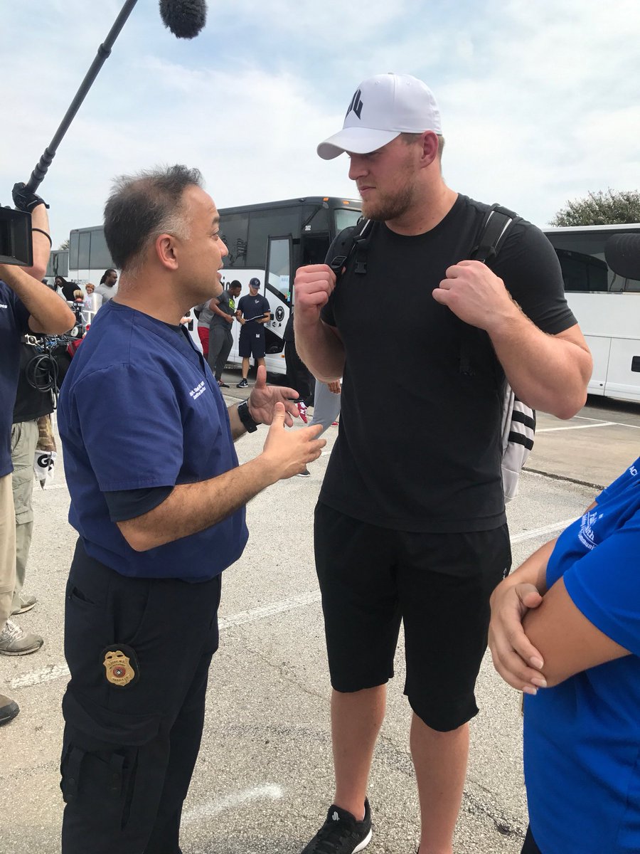 ushahmd's tweet photo. Such a slam dunk for @JJWatt to win #WPMOY @NFL award - one of my proudest moment during #HurricaneHarvey response was meeting him on his quest from an initial ask of $200K to $37m instead. Amazing - such class/ #congrats @hcphtx #TexasStrong 

https://t.co/H0wdspf6OC https://t.co/btf1OQz08P