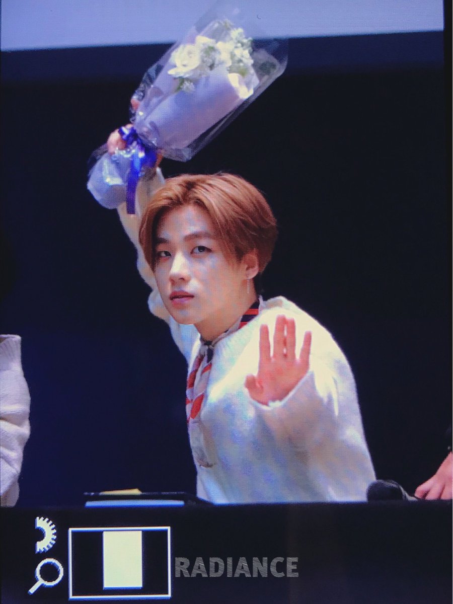 Radiance_JH's tweet photo. 180204 목동팬싸

#진환 #iKON #JAY https://t.co/jEBFmadQFN