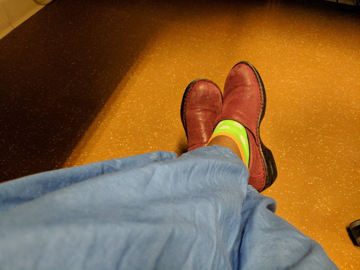 drreneedarko's tweet photo. You can only cross your ankles when all the work is FINALLY done! #5babies #4deliveries #clearedtheboard #eventriageisclear #justjinxedmyself #OBlife https://t.co/icnVaTvYsR
