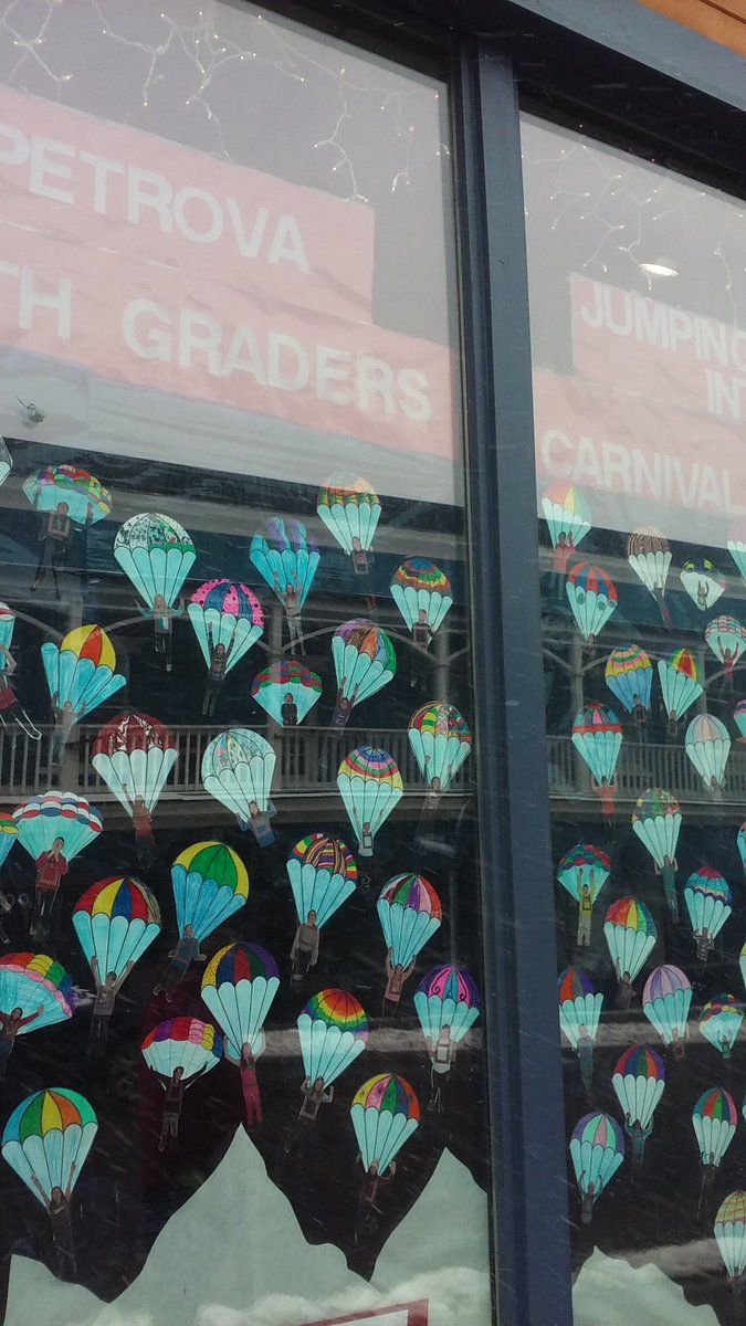 artyladymsd's tweet photo. Our students creations all through town for #SLCarnival windows. #SLCSGrows Community Spirit ๐ https://t.co/fN7eaNMCFB