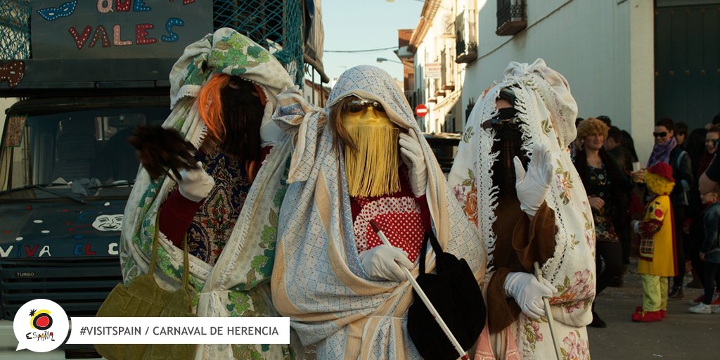 EspanaEnLatam's tweet photo. Ya ha empezado la fiesta más significativa de la localidad de Herencia en Ciudad Real, ¡su Carnaval!, declarado de Interés Turístico Nacional desde 2017. ¿Te lo vas a perder? https://t.co/rRtBe5PHCX Foto de @carrero  #VisitSpain #CiudadReal @herencianet https://t.co/xFNDTrHePz