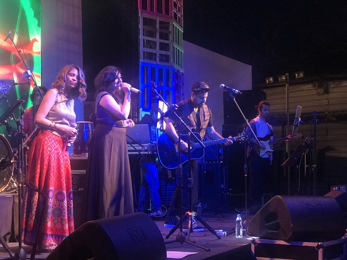 timeslitfestblr's tweet photo. @binkybee @BhavyaPandit and @ClintonCerejo melt hearts with soulful performance at @timeslitfestblr #ACTTimesLitFest #TimesLitfestBLR #TimesLitfest https://t.co/Ck29O3ICVL