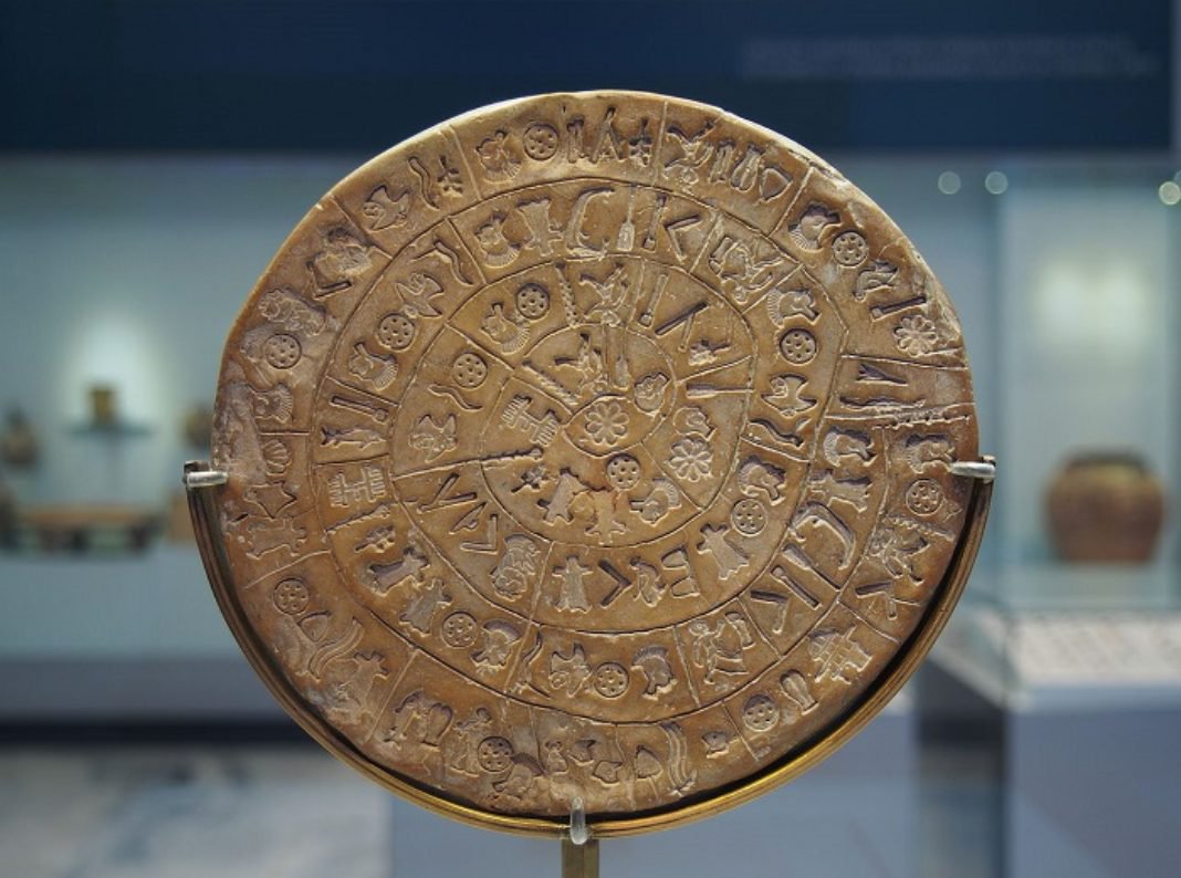 HeinrichHall1's tweet photo. Oh dear. Another #PhaistosDisk decipherment? There's more to the #archaeology of #Crete and I'm happy to show you on my tour. https://t.co/OlGThjDCbs
Archaeologist 'Cracks Mystery' of Phaistos Disk | https://t.co/4kIJG6qn4O https://t.co/N0Wc6Wfu3c via @GreekReporter https://t.co/QHhTMuLXDx