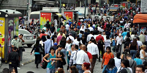 YVKE_Mundial's tweet photo. 📊📰|| 74% de los venezolanos rechazan las sanciones económicas y financieras impuestas por EEUU https://t.co/YcSa20HZU8  https://t.co/yWo32BxBRn