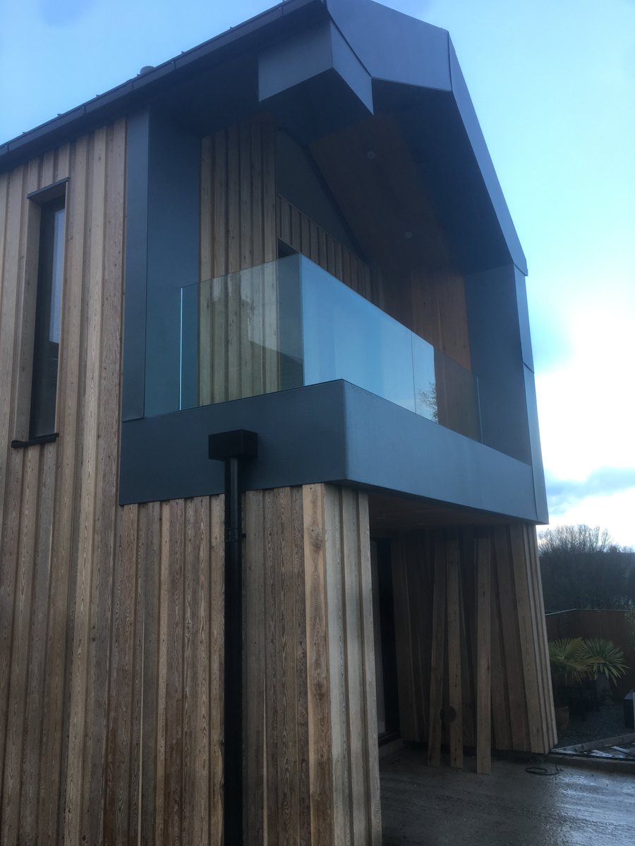GmrAluminium's tweet photo. Handcroft farm - All glazing done in Senior Architectural #PURe system!!! The job looks amazing, so pleased to be a part of it #liftandslide #PURewindows #Ral9005black #amazingUvalues @Senior_Systems https://t.co/OljUkn0ATn