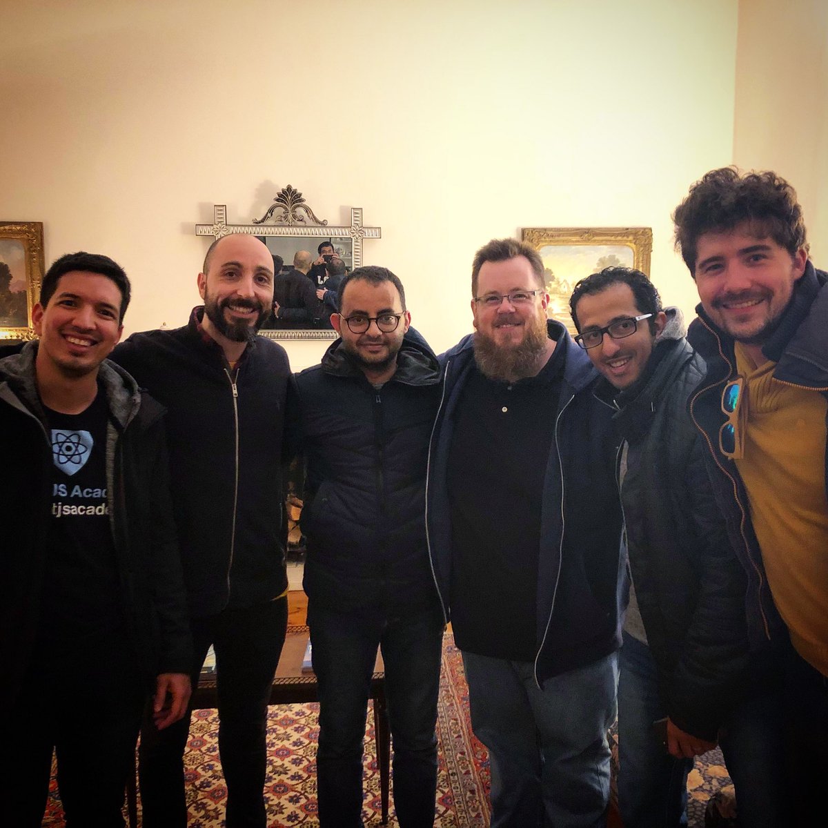 reactgqlacademy's tweet photo. We were honoured to welcome the #JavaScript guru #KyleSimpson @getify at our #codingbootcamp in Portugal π€βΊοΈππ» And we are very excited heβs running a #functionalprogramming workshop in London tomorrow π€©Grab your ticket now https://t.co/DKlFdkjqJ2 #coding #webdevelopment https://t.co/7vhaYno2RX