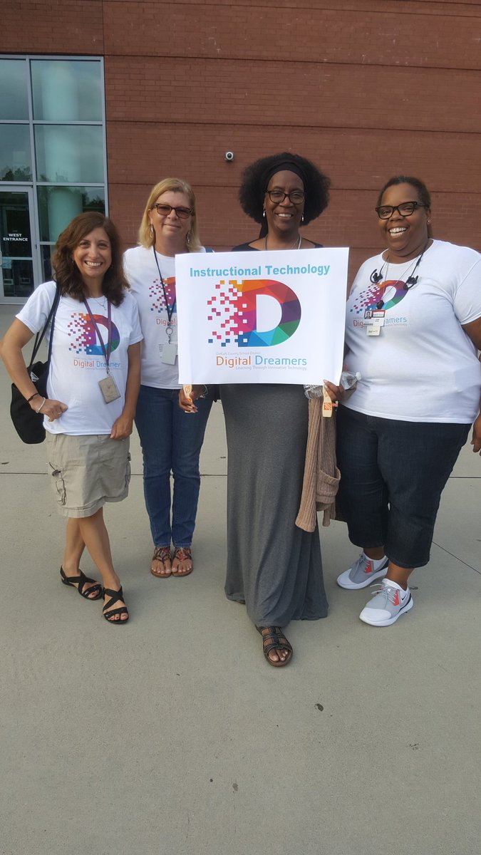 i2teachtechga's tweet photo. Now these are the true @DeKalbSchoolsIT SUPER HEROS with all the 💥💥💥 #TechPower☄Soaring through the schools,🔓#DigitalDreamers💻 knowledge= an awesome #DCSDTechnologyFair @razaredits @LauraCrate @twit20028036 https://t.co/FeTLHtMT2O
