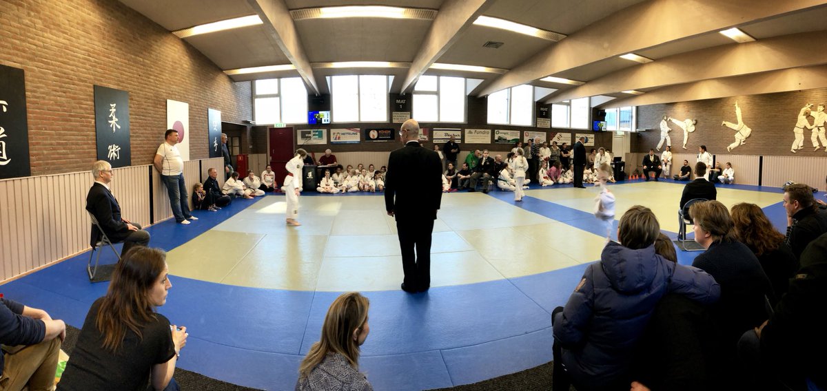 NihonSport's tweet photo. Kijkje nemen bij het #Meidentoernooi van #Hikari in Zaandam. Kleinschalig, leuk en veel aandacht voor de #judoka’s #NihonSport #judo #PersonalPassionPerfection #adidasjudo https://t.co/HVhysbZZMX