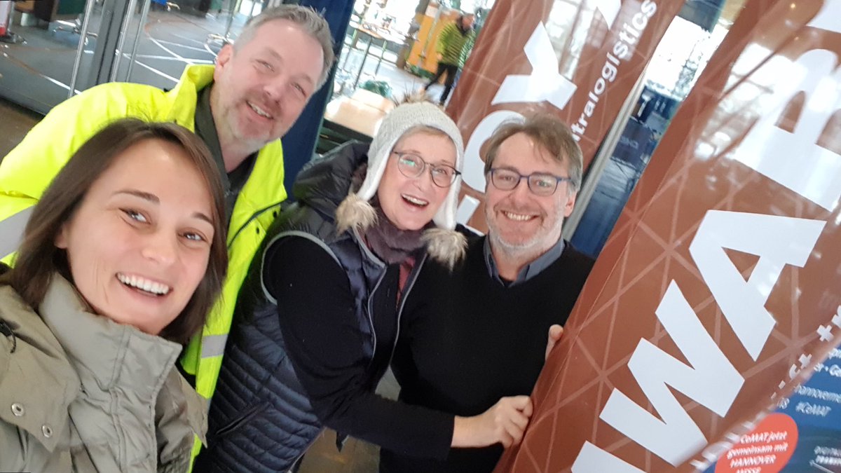 IFOY_AWARD's tweet image. #ifoy2018 test team: Hello, intralogistics world. We are looking forward to the jury, the nominees, our supporters and guests.🍀🐝