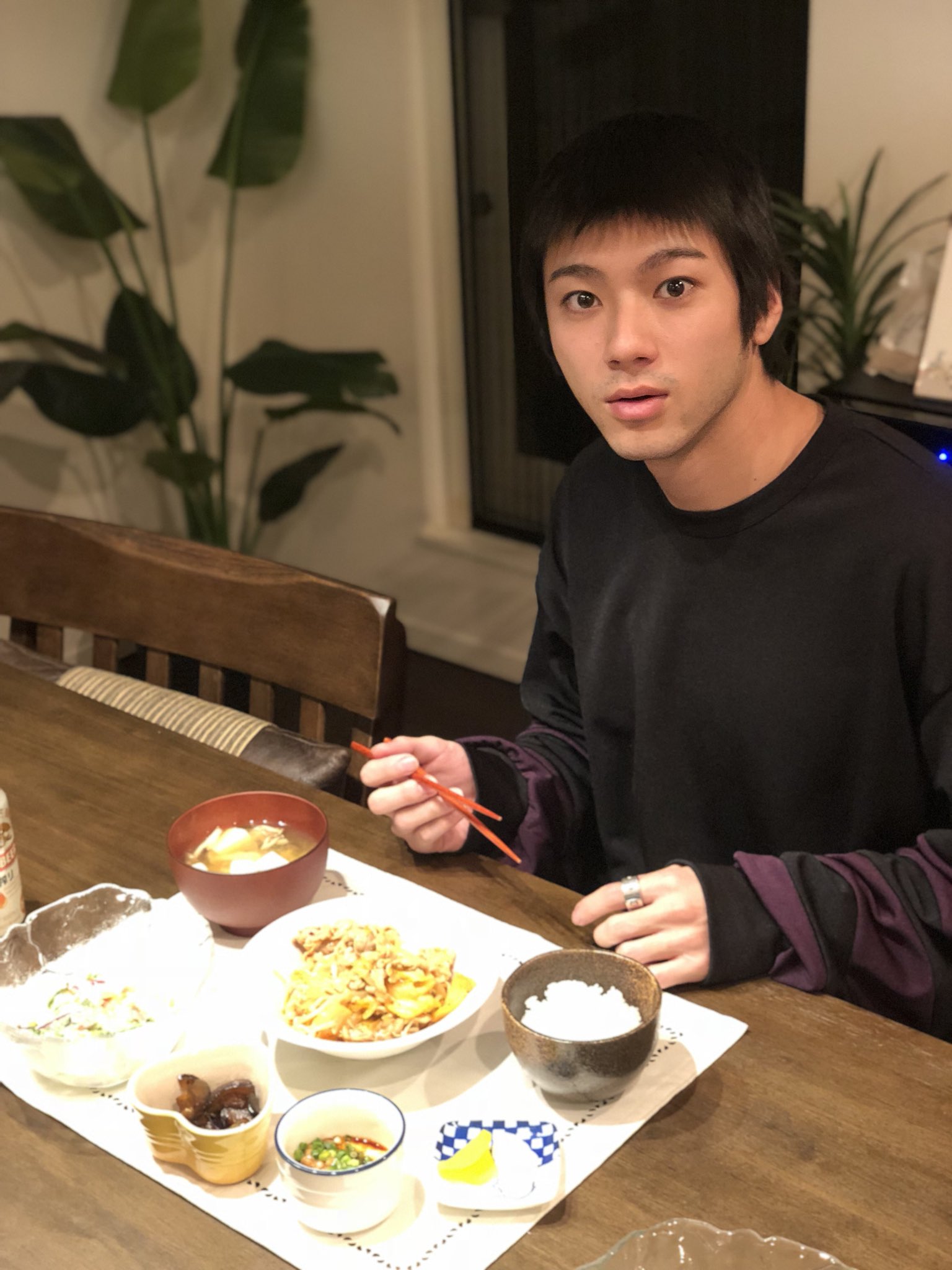 和田正人 我が家に山田裕貴なう メシ食ってます なんでおんねん