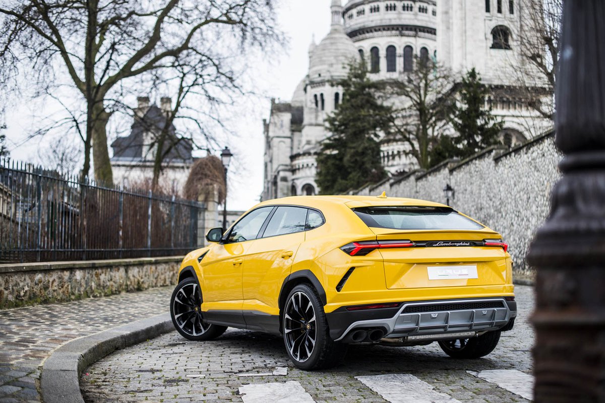french_driver's tweet photo. Le nouveau #SUV #Lamborghini #Urus présenté chez #LamborghiniParis ! 
https://t.co/SsD2Oez9sT #FrenchDriver #AutofficinaParigi @Lamborghini @GroupSchumacher https://t.co/d8S9oKgQk3