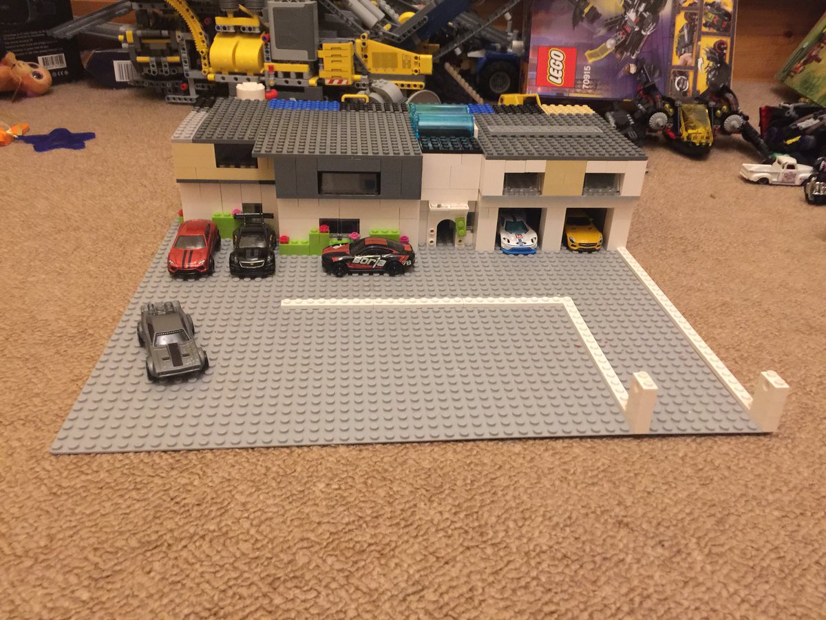 DonnchaCroke's tweet photo. Took two hours to build got the cars  in Ken Black https://t.co/b6tg6M0fLL