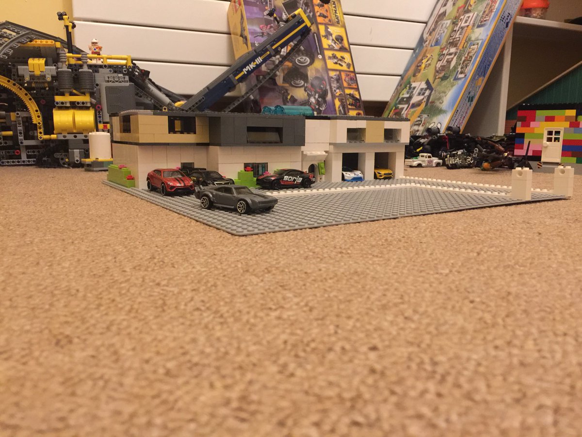 DonnchaCroke's tweet photo. Took two hours to build got the cars  in Ken Black https://t.co/b6tg6M0fLL