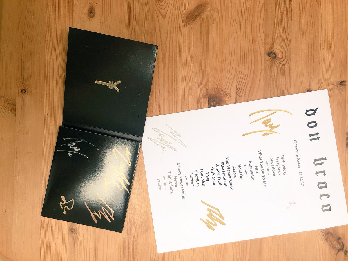 Domcase_'s tweet photo. @DONBROCO when this came through the door, my t-shirt came off and it was most definitely swung around me head 💪🏽 https://t.co/FhzoEfruoq