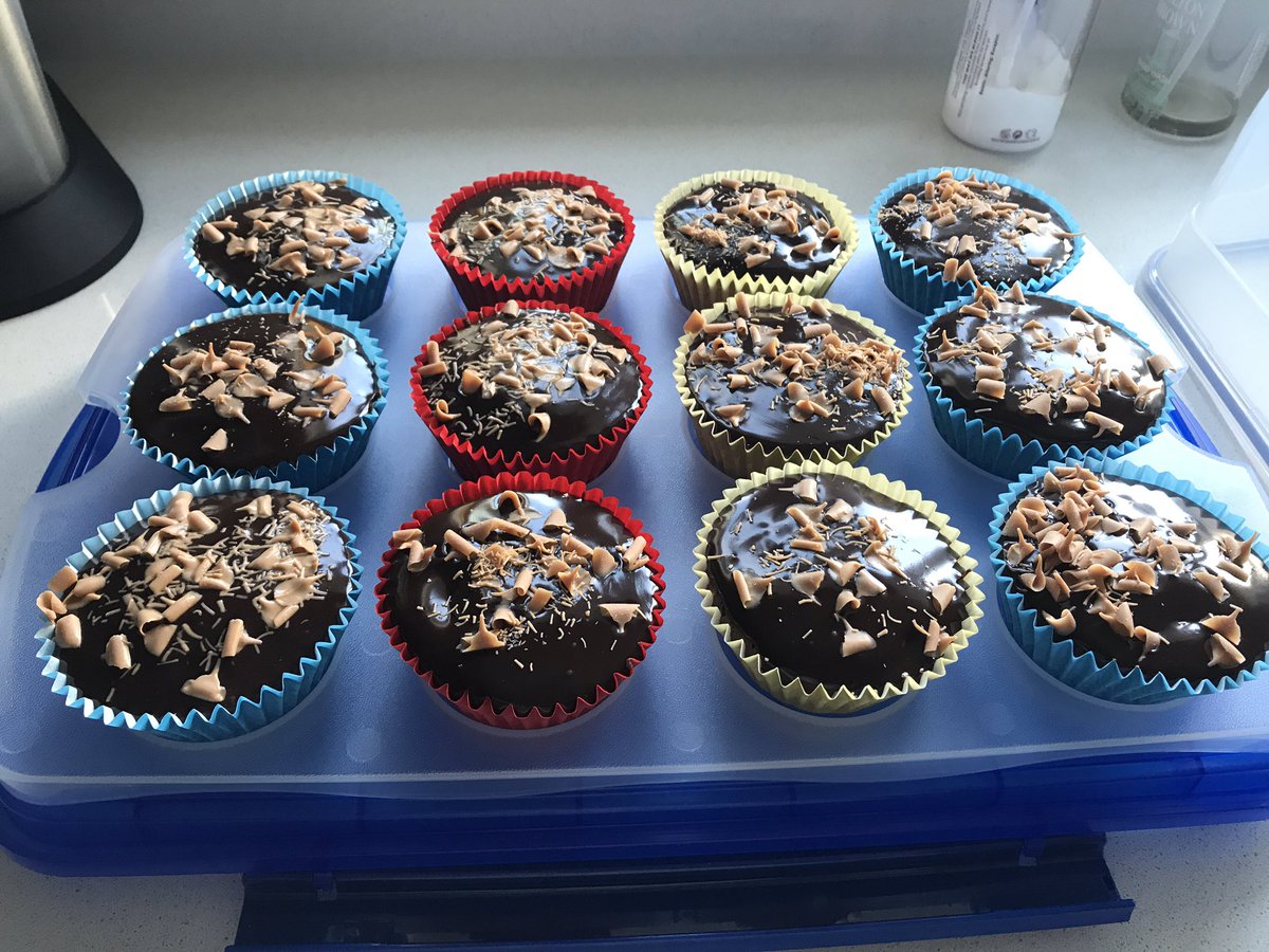 loopylou1000's tweet photo. Chocolate and caramel cup cakes made this morning. Well whilst I'm not on cycle... why not 😜 #ivf #nothealthyeating #chocolate https://t.co/2TfizM3Hpv