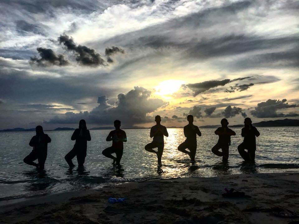 _waibb's tweet photo. Alhamdulillah dapat berkumpul dgn senior2 PERMAS UTM yg sudah grad dan bekerja. Trip yg nda pandai kering gusi. Thanks semua, selamat bekerja dan bercuti ✌🏻
#juniorseniorbonding
#permasutm https://t.co/dl2hMAkFSy
