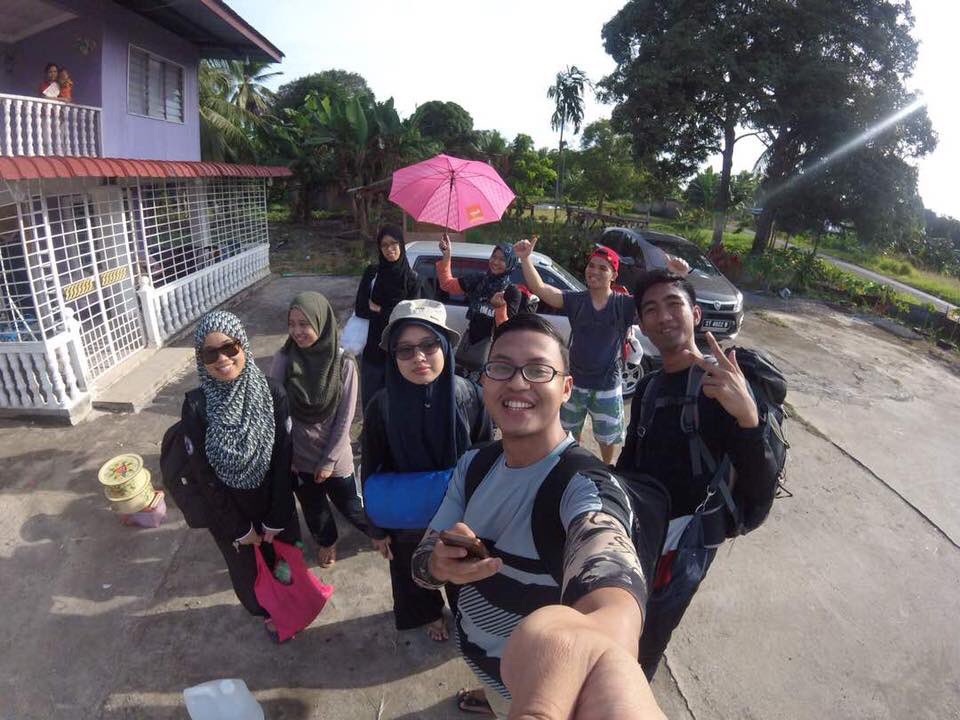 _waibb's tweet photo. Alhamdulillah dapat berkumpul dgn senior2 PERMAS UTM yg sudah grad dan bekerja. Trip yg nda pandai kering gusi. Thanks semua, selamat bekerja dan bercuti ✌🏻
#juniorseniorbonding
#permasutm https://t.co/dl2hMAkFSy