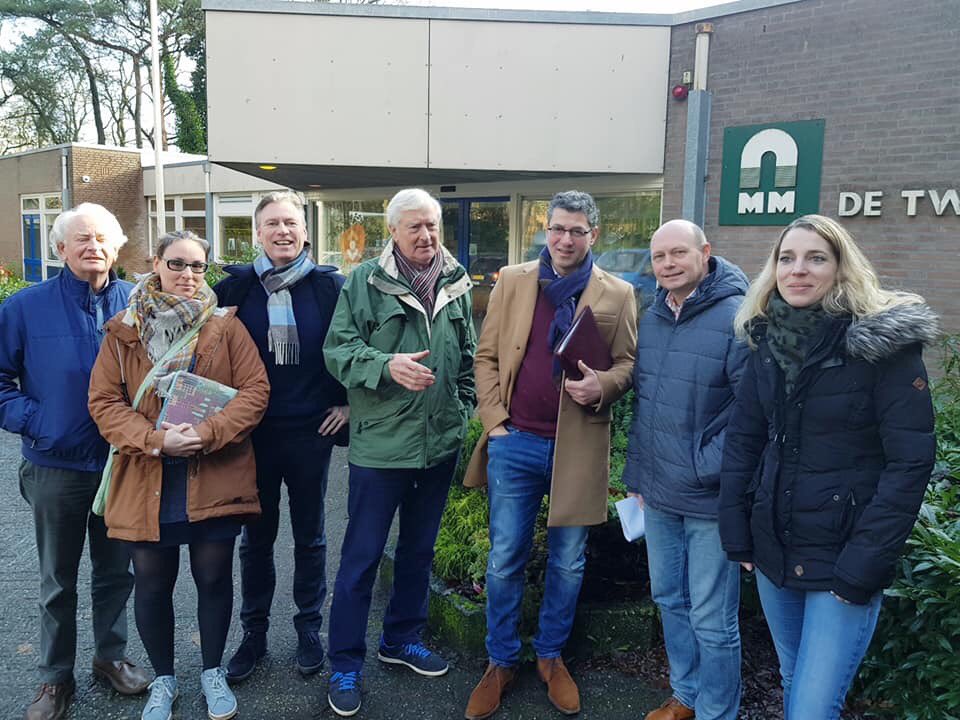 3 februari zijn VVD (kandidaat-)raadsleden Florien Scager, Vincent Zeilstra, Roelof te Velde, Evert de Boer en fractievoorzitter Rob Jorg op bezoek geweest bij een aantal sportverenigingen en in gesprek gegaan met Bewoners Belangen Omwonenden Trompplein
facebook.com/VVDHeuvelrug/p…