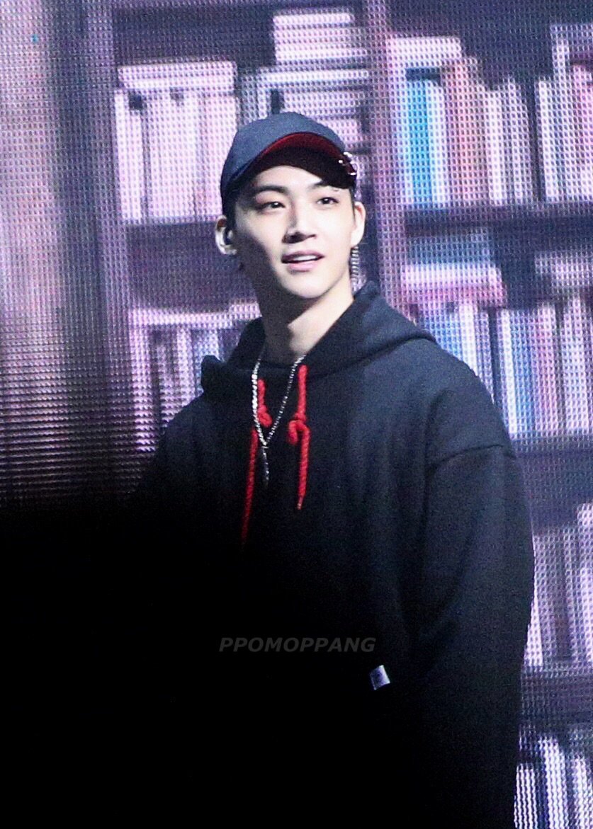 ppomoppang's tweet photo. [📱] 180204 #GOT7 #갓세븐 #JB #재범 #jaebum https://t.co/Ot9cWrJU8R