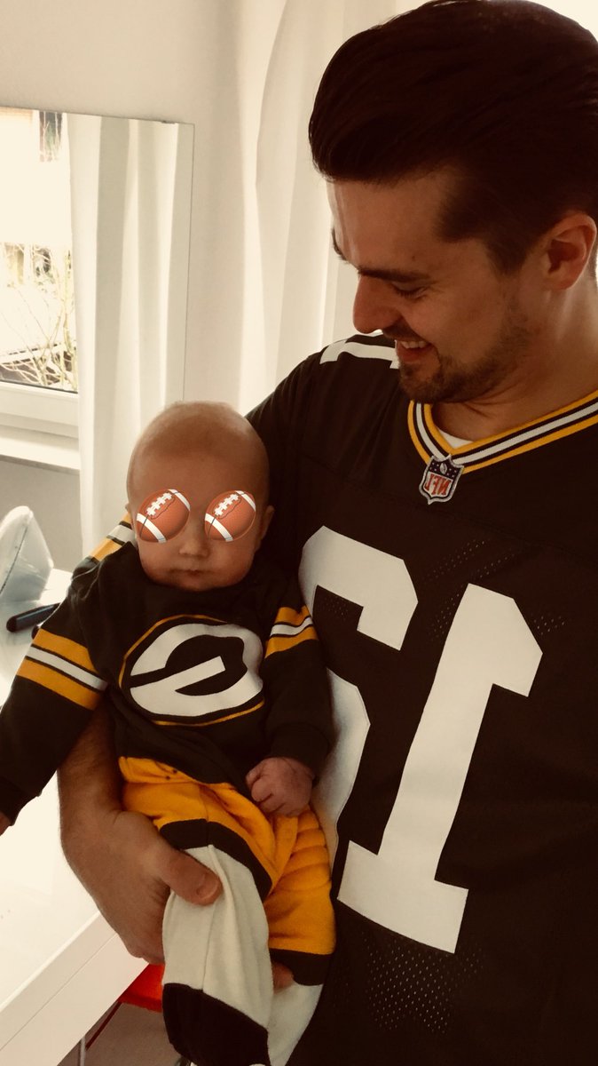 Sein erster #SuperBowl 💪🏽 - <a href="/Icke41/">Icke Dommisch</a> Weißt Du, wann Draft Day 2036 ist? #FutureTEderPackers 
#SB52 #ranNFLsuechtig