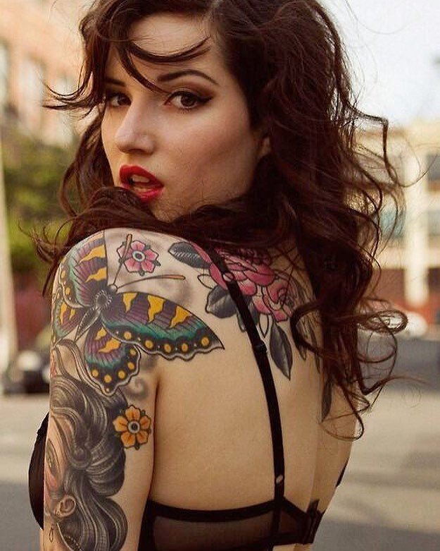 Primitive_Style's tweet image. Reposting @inkedqueensx:
Sexy as hell 😍🔥
.
Follow @inkedqueensx rn!!!
.
.
 #inked #tattoo #sexy #pretty #inkedup #inkedbabe #tattooed