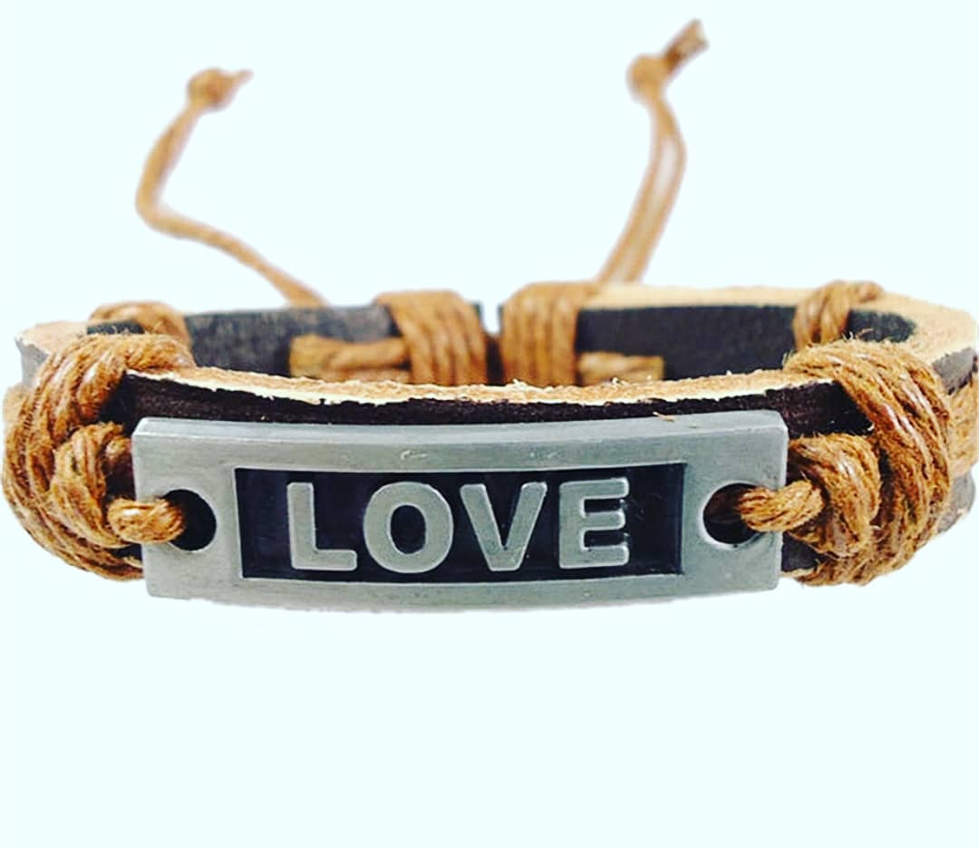 AfricanRack's tweet photo. Perfect for your Valentine. Enter VALENTINE20 to enjoy 20% off all orders over $50.

#love #instagood #photooftheday #photoeveryday #cute #picture #beautiful #followme #happy #follow #fashion #pic #picoftheday #like4like #toptags #instadaily #friends #likeforlike #pretty #OOTDs https://t.co/nekzfzHpBC