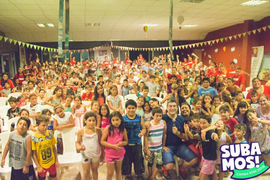 vangebil's tweet photo. #Subamos #CampaKids Santa Fe!! Anoche impresionante!! Dios sellando estas vidas!! https://t.co/uMjFjHi9EA