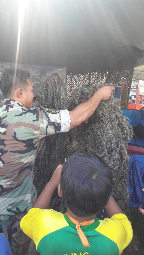 MPA_Barat's tweet photo. Gelagat pengujung pameran kerjaya PASKAL #TLDM @panglimahitam21 yang menghadiri pameran di Manjung 
#tenteradanrakyat
#NavyNews
#NavyPeople
@tldm_rasmi @roslan1531 @mykamarul https://t.co/vbwVOQnnQX