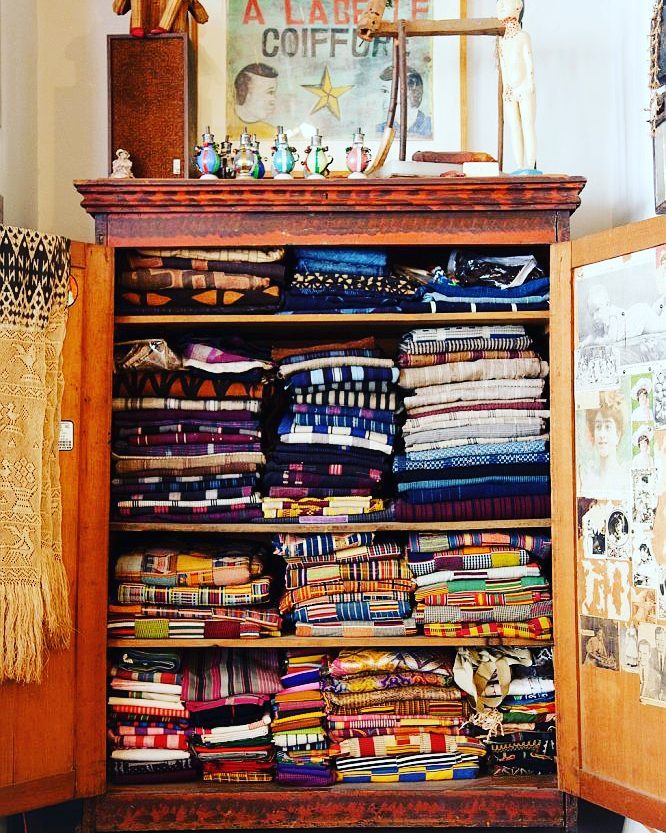 African_Indigo's tweet photo. Beautiful Collection of Vintage African Fabrics from Ford Wheeler!
#africantextiles #vintagefabrics #textiles #africanart https://t.co/E8S3zjX6Ch