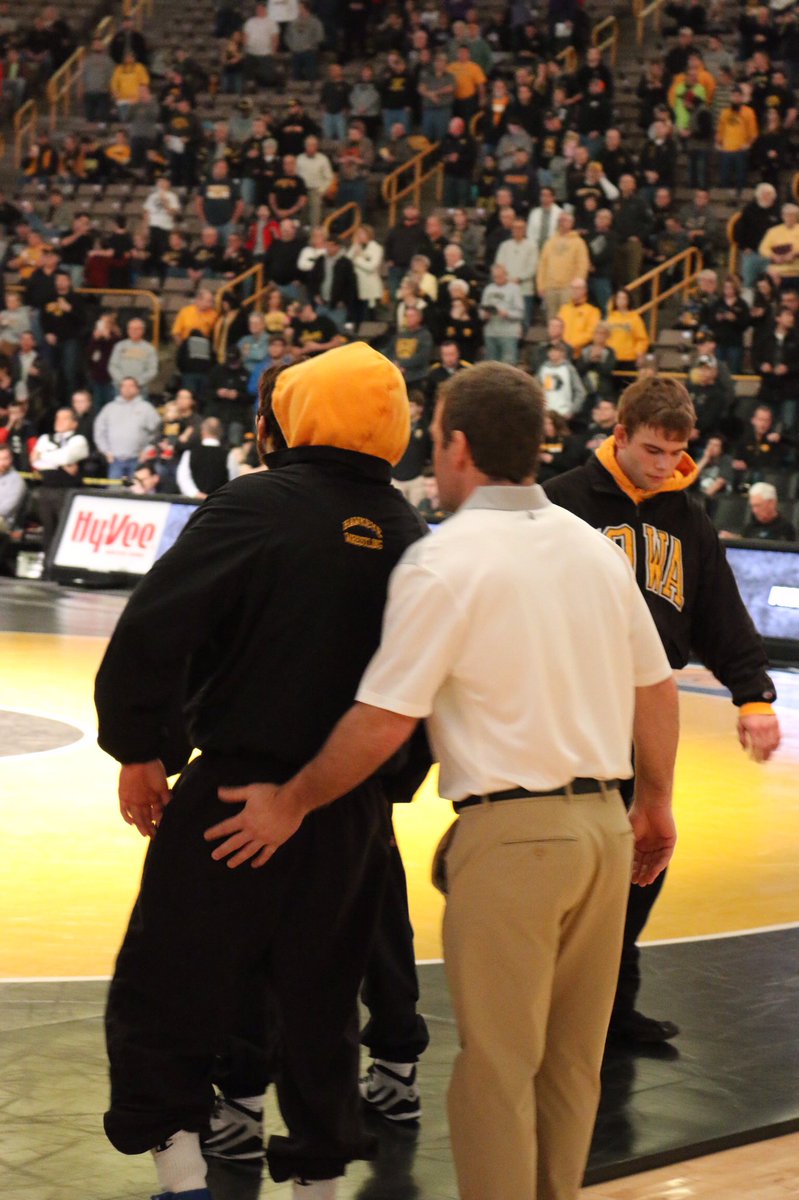 IAwrestle's tweet image. Time to wrestle #Hawkeyes #Wildcats