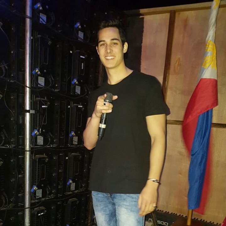 IM_TannerOFC's tweet photo. Tanner @ Kannawidan festival 2018!
#sureilocossur #intayon2018 #saniatatiylocossur https://t.co/KVMrilff2I