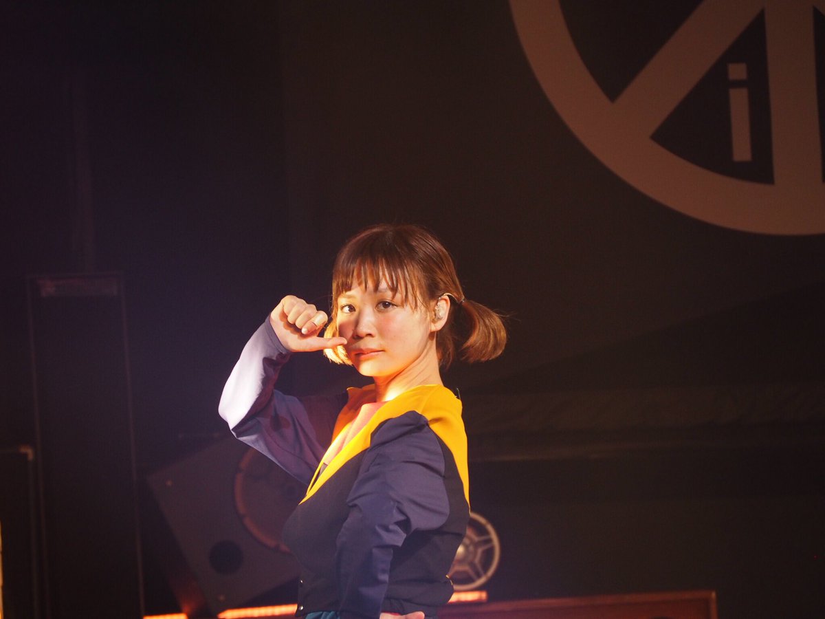 GLAY_fukuoka's tweet photo. BiSHのツアー初参戦。
写真オッケーで、めっちゃいい写真たくさん撮れたヽ(≧▽≦)ﾉ
やっぱり最高やった！そして、生アイナさんお話出来たら可愛くて、歌って踊ってる時はカッコよくて、、いい一日になりました！
#BiSHpiL #アイナジエンド #DRUMROGOS https://t.co/oP9I90ELTF
