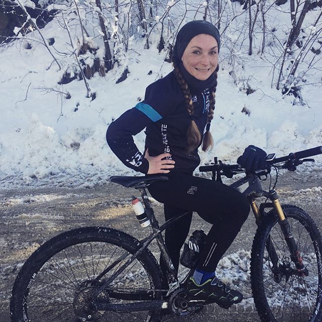 bbuldrini's tweet photo. : un nano da giardino sui pedali😝#smile #happiness #sundaymorning 🤪🚵‍♀️ #sanleo #mtbgram #mtblife #loves_mtb #instamtb #instapic #mtb #mountainbikefb #mountainbike #riminilovesbike #myrimini #rimining #stravacycling #stravaphoto #cyclinglife #cyc… https://t.co/MtFlLmyB2h https://t.co/JqSkOIwRNK