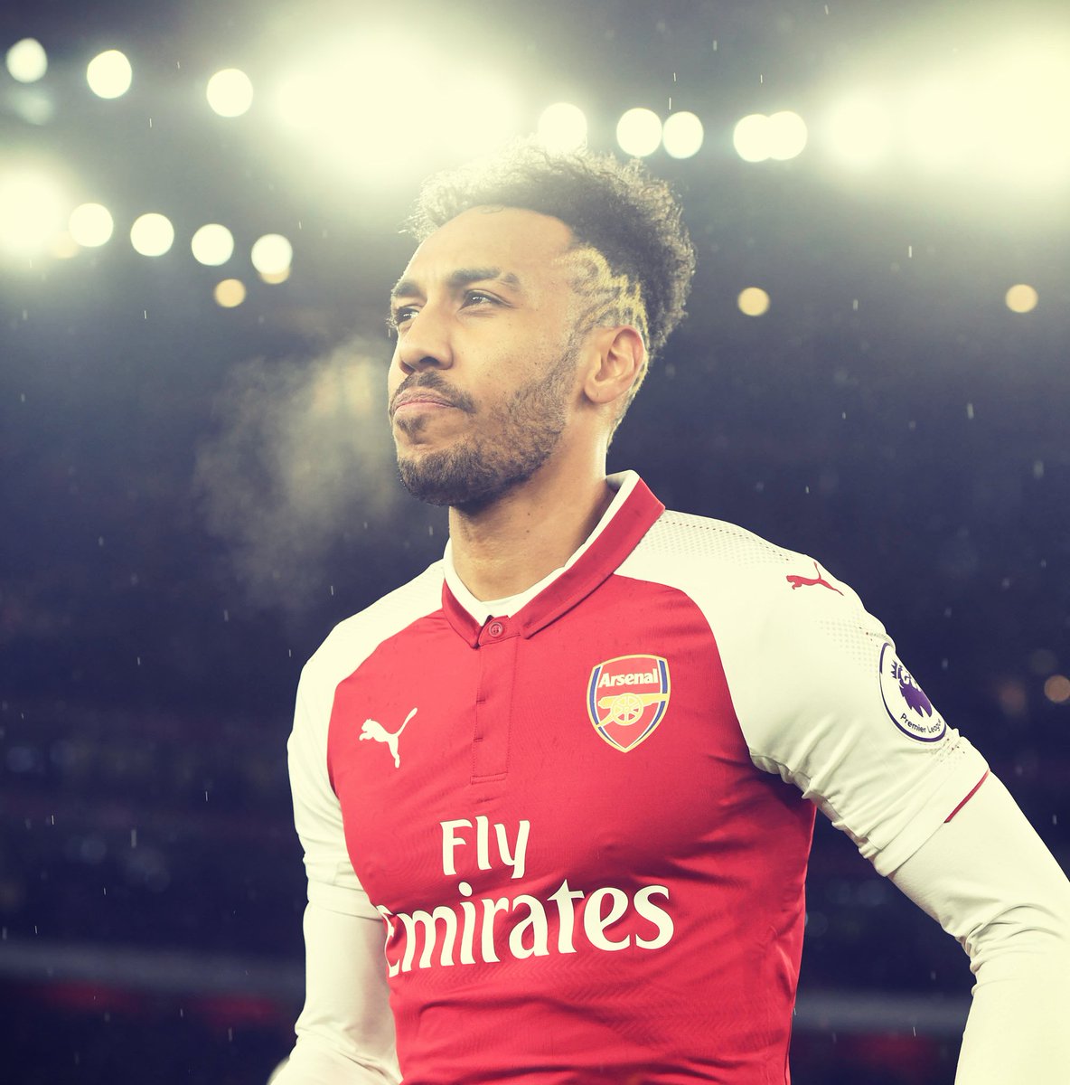 Arsenal's tweet photo. #YoPierre https://t.co/mrD8Ny7ygw