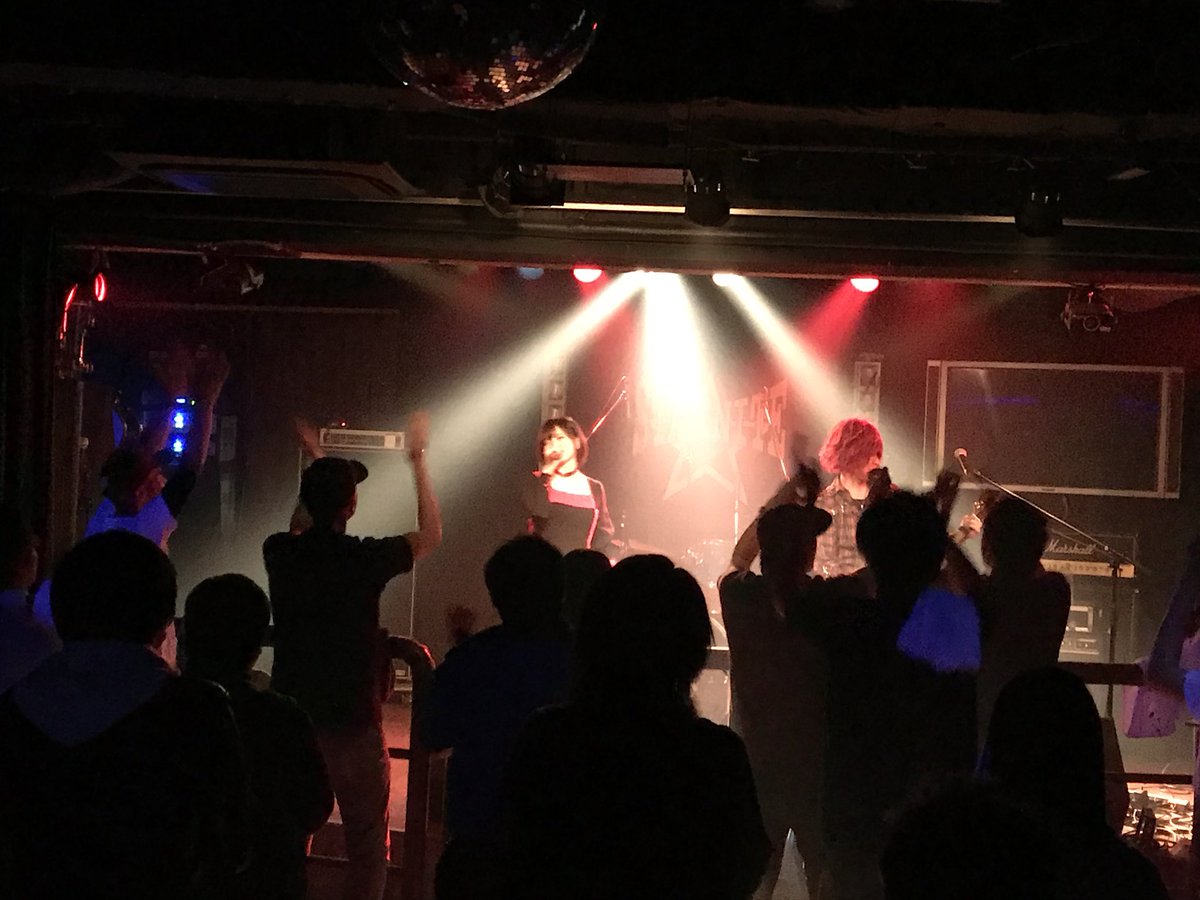 mc_kanba's tweet photo. #Rockis 終了‼︎
#不眠夜 と違って
RockのみのRock is...
第1回目のMCが出来て楽しかった。
おいちゃん、ありがとう。
#PacificSaury
#Rliw
#riversiblue
#THEWINGS
#AlaCure
#チトセ
#フラスコドール
#かをるfeatユッキー
#眠らない兎
皆さん本当にお疲れ様でした。
とっても幸せな時間でした。 https://t.co/xEpfEM4PlH