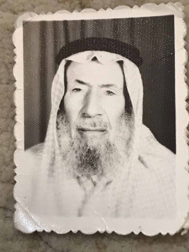 bn_bn_511's tweet photo. مشينا على طريق اللي غنين عن التعريف
ترى مرزوق ومحمد أهل عنه وأهل هيبه
رياجيل تشب النار لو ان الزمن محيف
بعيدين عن الشكه بعيدين عن الريبه 
علي الله شهود مانقول الكذب والتزييف
وتشهد به رياجيل تود العلم وتجيبه 
كلمات عمي عبدالله محمد بن عمريه https://t.co/mlM1UPfOMJ