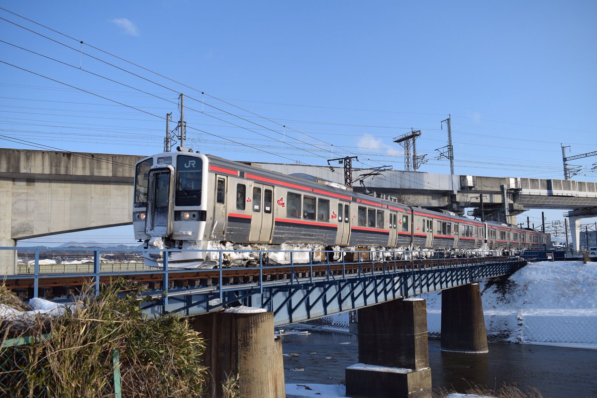 East Photo tweet media