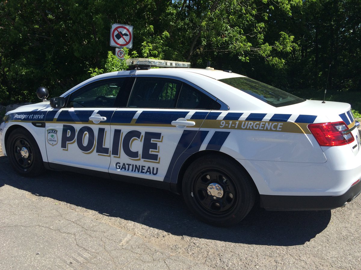 ICYMI: @PoliceGatineau is investigating a shooting in the Mont-Bleu area. Teen injured.  1310news.com/2018/02/04/tee… https://t.co/io59vCQtPm