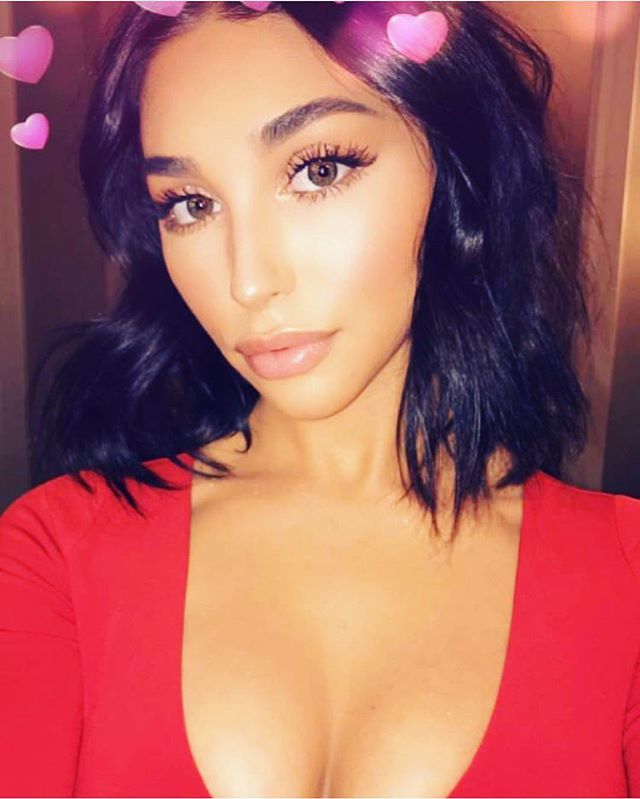 MaxMellifluous's tweet photo. Chantelle is BAE ! 😍😩😍 #bad #girl #badgirl #blonde #brunette #aesthetic #fitgirl #beautiful #pretty #woman #young #max #winter #summer #fit #fashion #eyes #bikini #model https://t.co/IleFlyIExZ