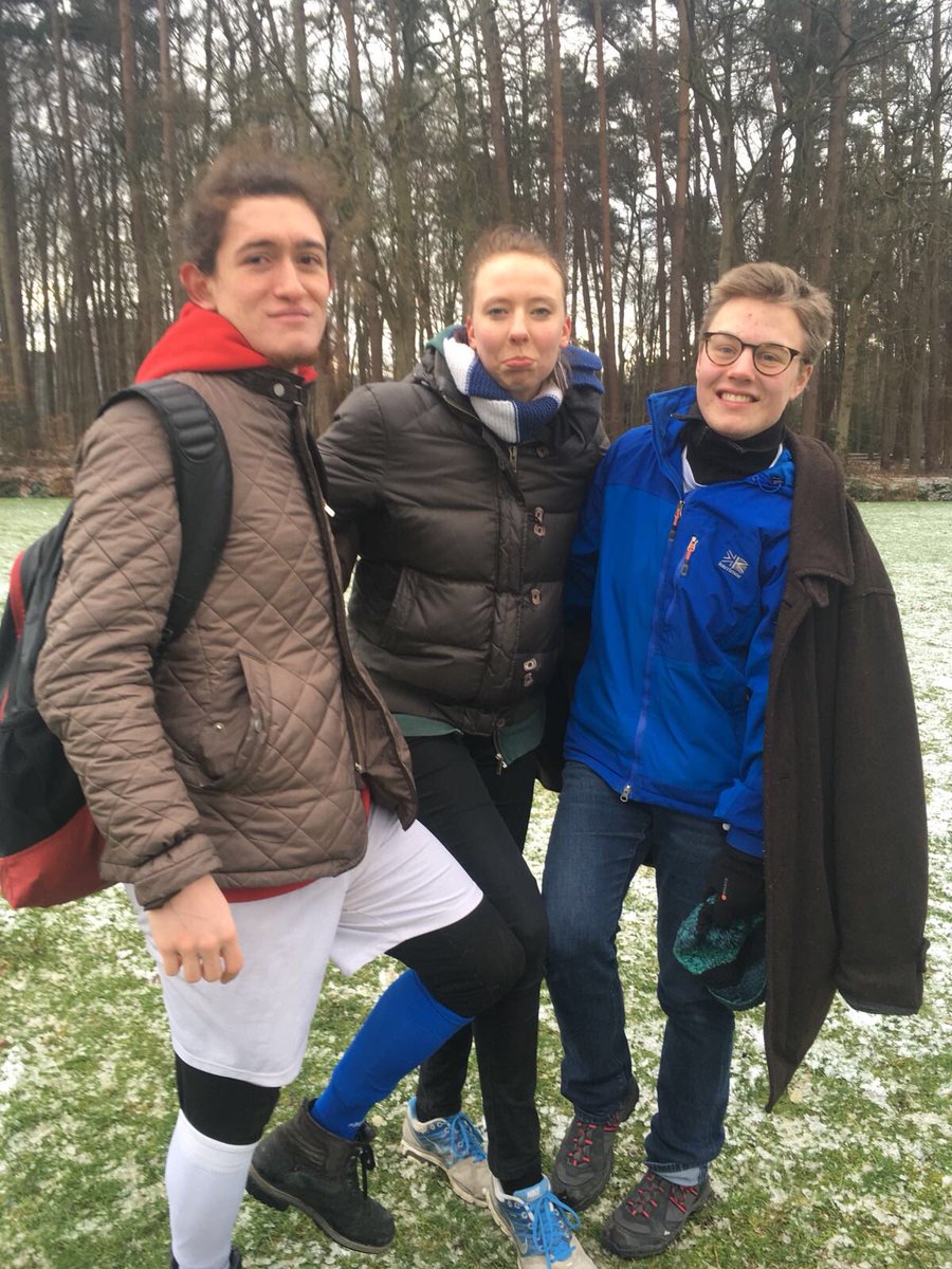 #KneeInjurySquad 💔