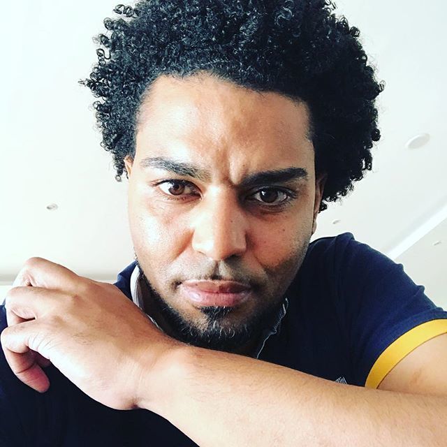 GilSemedo's tweet photo. Ka bu spia so pa kel ki odju ta odja.
Nen so pa kel ki kabesa ta pensa.
Verdadi é so um....Um bom domingo pra ti! #semprelider #gilsemedo #onelove https://t.co/yaki8TYTTV