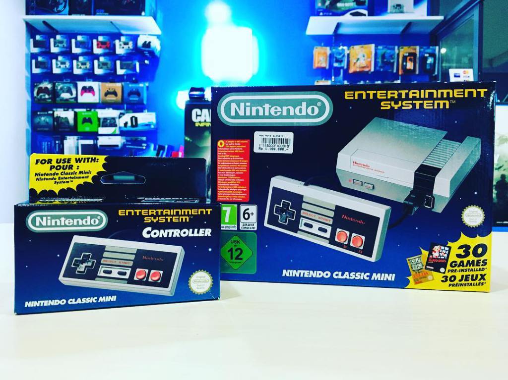 retrotechinfo's tweet photo. NES Mini Classis dan Extra Controller sudah ready ya :) #nintendonesmini #magnag… https://t.co/3C2RwvwfDJ https://t.co/bcXJkNwTIw