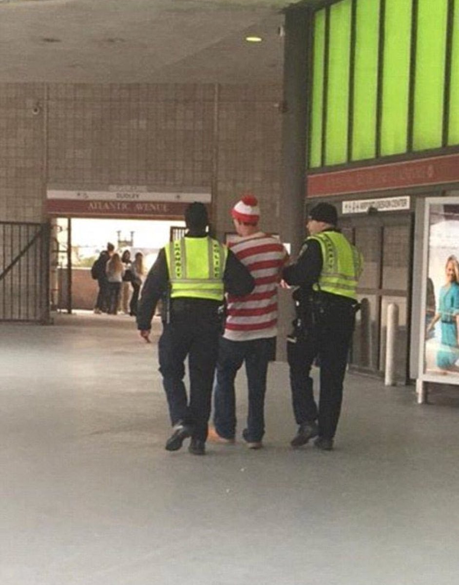 marley_ok's tweet photo. Último momento! Arrestaron a Wally (Waldo). Ampliaremos! Por lo menos, ahora ya sabremos donde está, en cana. Un tema menos... https://t.co/1dgnKYD3Q1