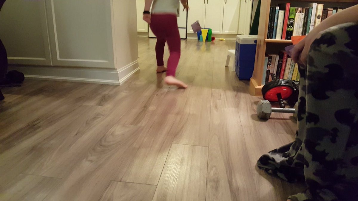 Ms_Elliott5's tweet image. When it’s too cold to go outside we have to get creative. Kitchen bowling it is. #lookatthatform #beanbagsandpylons @activeforlife