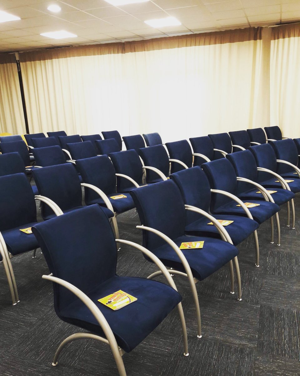 cultureLLe_asso's tweet photo. Bruits de Langues ça commence demain ! La salle est prête à vous recevoir! On se donne rendez-vous demain à 13h30 pour l'ouverture. Bon dimanche à toutes et tous ! :) .
#BDL2018 #J-1 #LiMès #belleambiance #dimanche #cestdemain #lescoulisses #onasuperhâte #poitiers #festival https://t.co/8DPNotN4sq