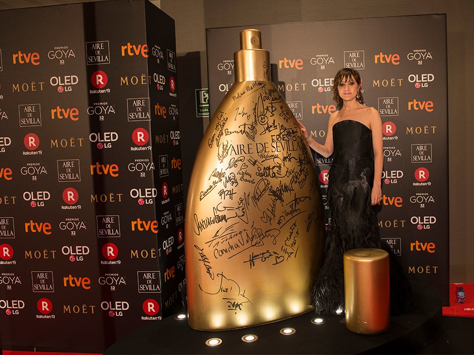 ¡Una noche repleta de #cine y glamour!
#PerfumesAiredeSevilla felicita a todos los ganadores de los #GOYA2018 ¿Quieres ver su paso y firma en nuestro #perfume? 
perfumesairedesevilla.com